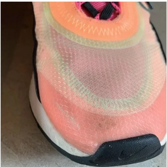 Nike Air Max 2090 neon highlighter size 9 tennis shoes - Picture 4 of 11